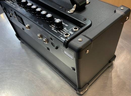 BOSS - Dual Cube LX Stereo Guitar Amplifier 2